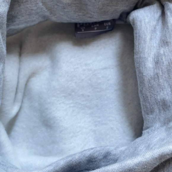 PUMA ladies sweatshirt, grey with puma logo outline - Picture 14 of 14